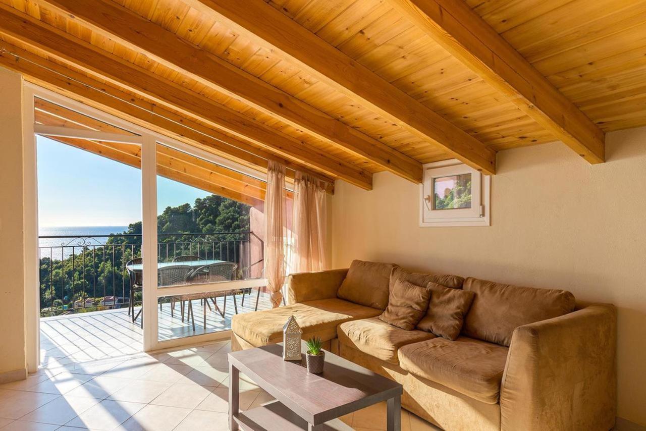 Luxury Loft Apartment With Pool - Pelekas Beach, Corfu Экстерьер фото