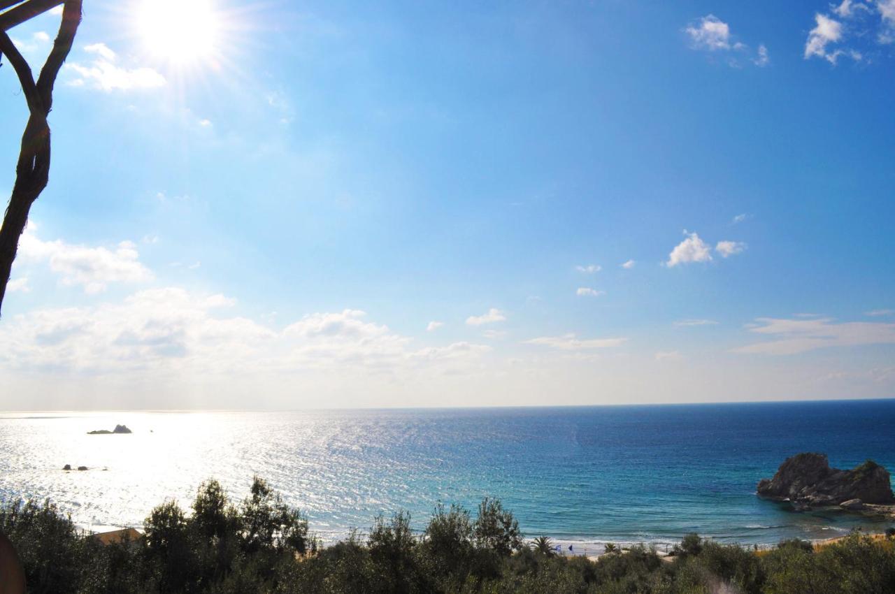 Luxury Loft Apartment With Pool - Pelekas Beach, Corfu Экстерьер фото